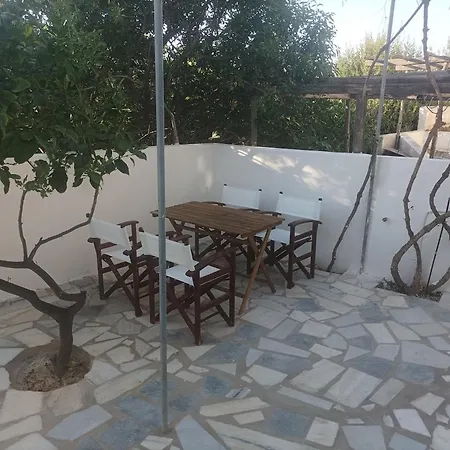 Lemon Tree 2 * Páros