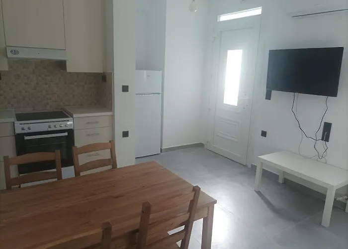 Lemon Tree 2 * Páros