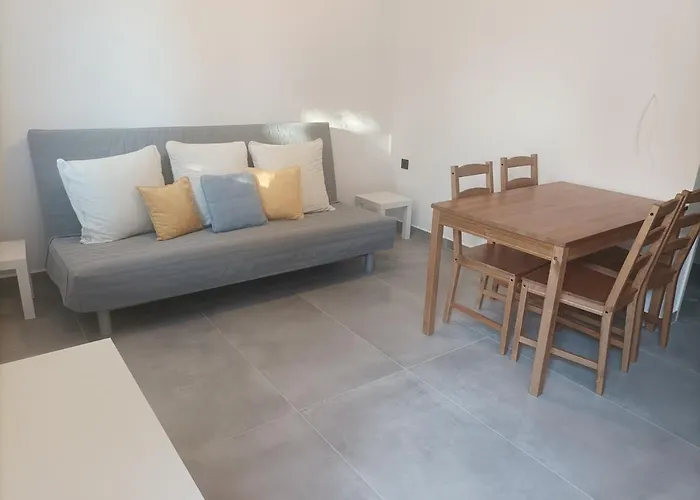 Lemon Tree 2 * Páros